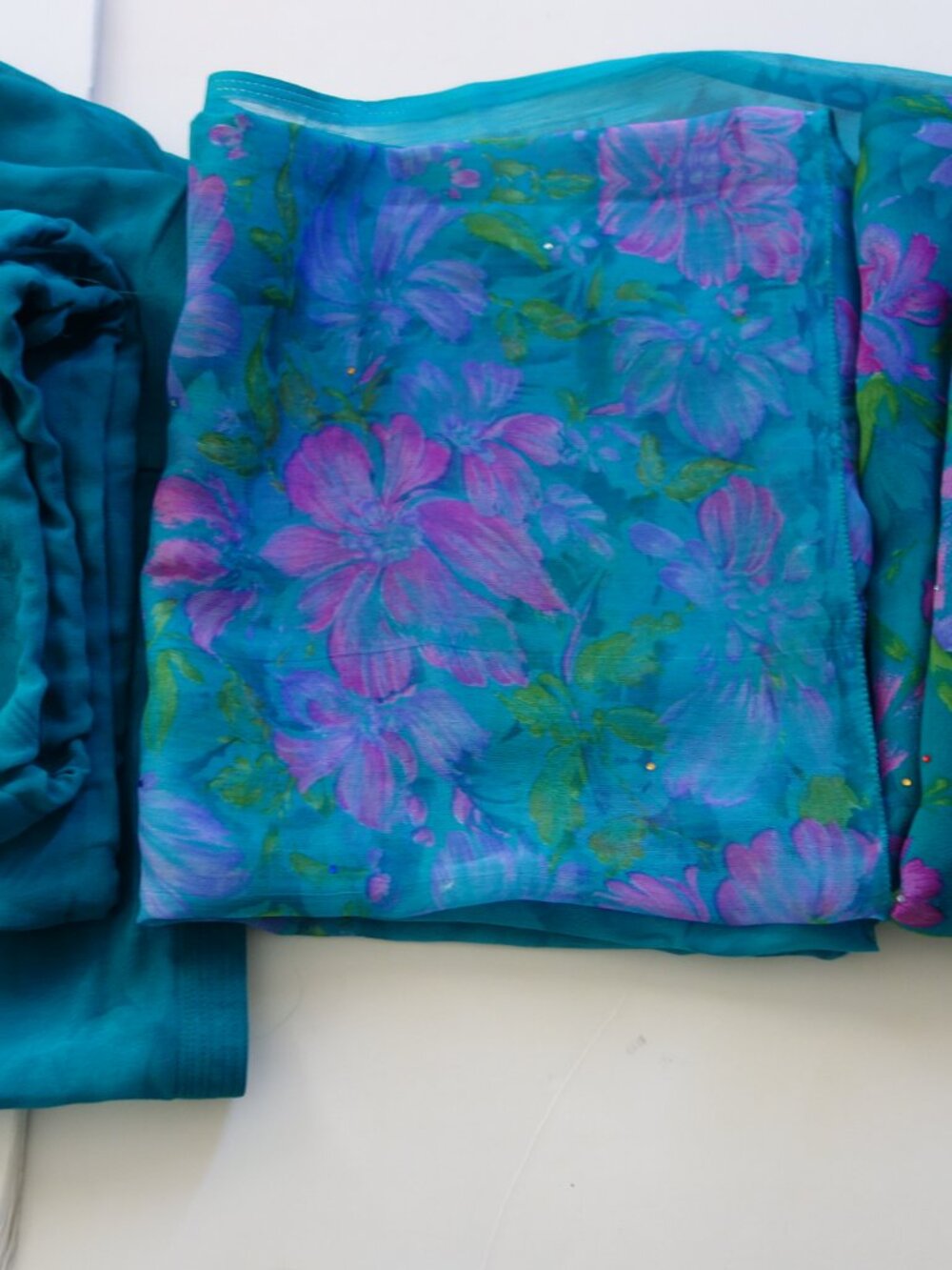 Beautiful 3PC Salwar/Kurta/Chunie with Colorful Shiny Work, Gorgette Peacock Col